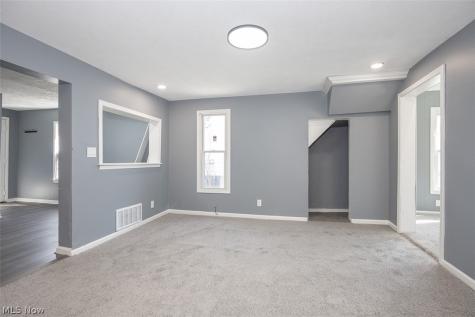 7815 Jeffries Avenue Cleveland OH 44105