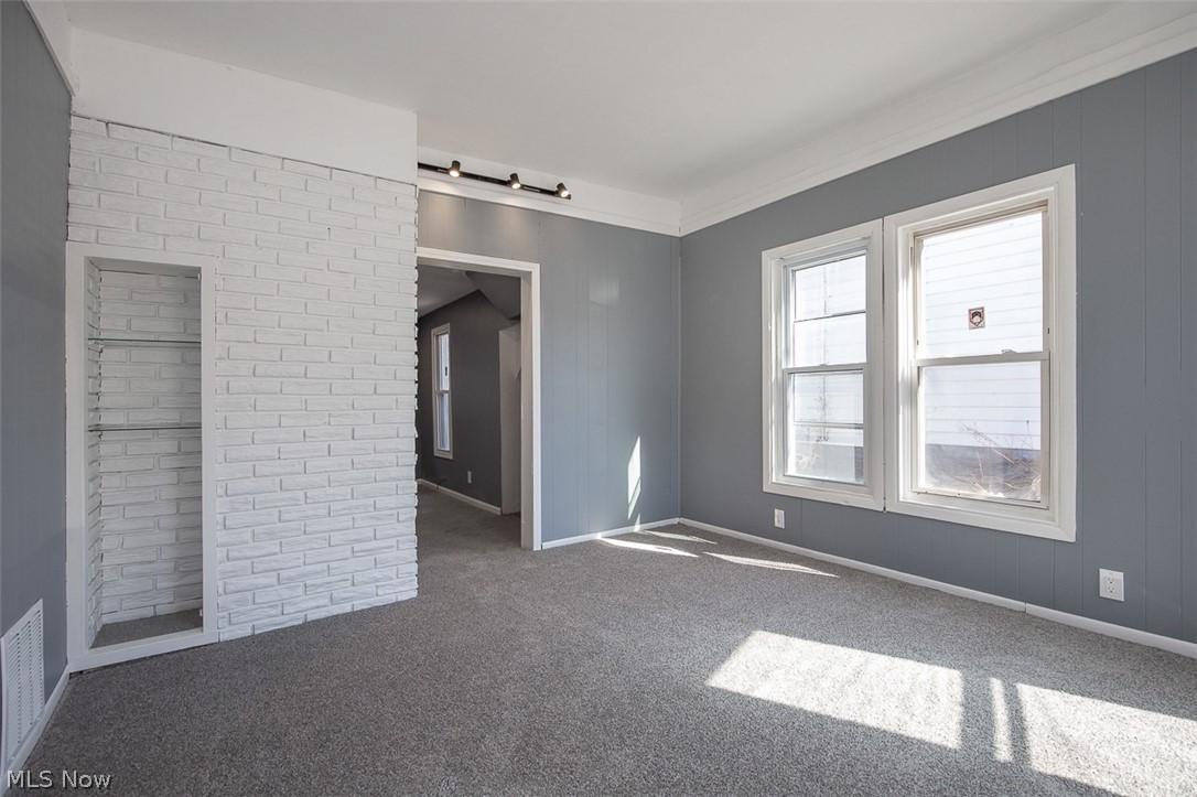 7815 Jeffries Avenue Cleveland OH 44105