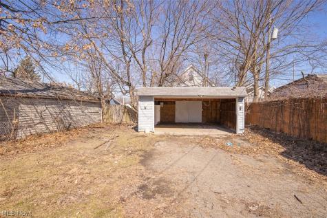 7815 Jeffries Avenue Cleveland OH 44105