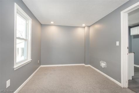 7815 Jeffries Avenue Cleveland OH 44105