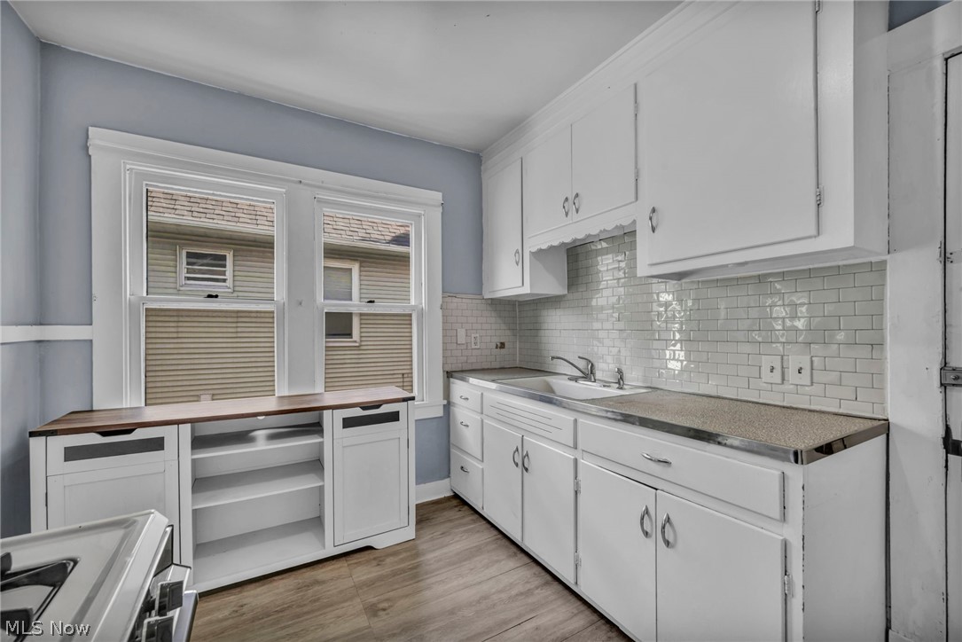 1606 Larchmont Avenue Lakewood OH 44107