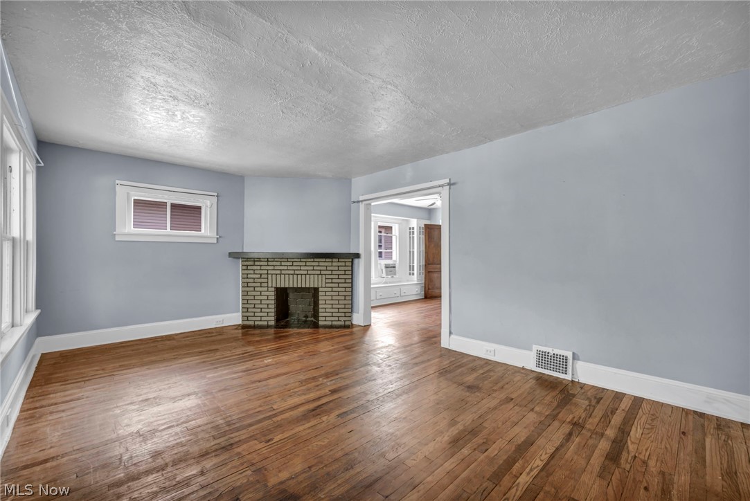 1606 Larchmont Avenue Lakewood OH 44107