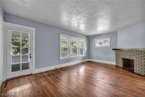 1606 Larchmont Avenue Lakewood OH 44107