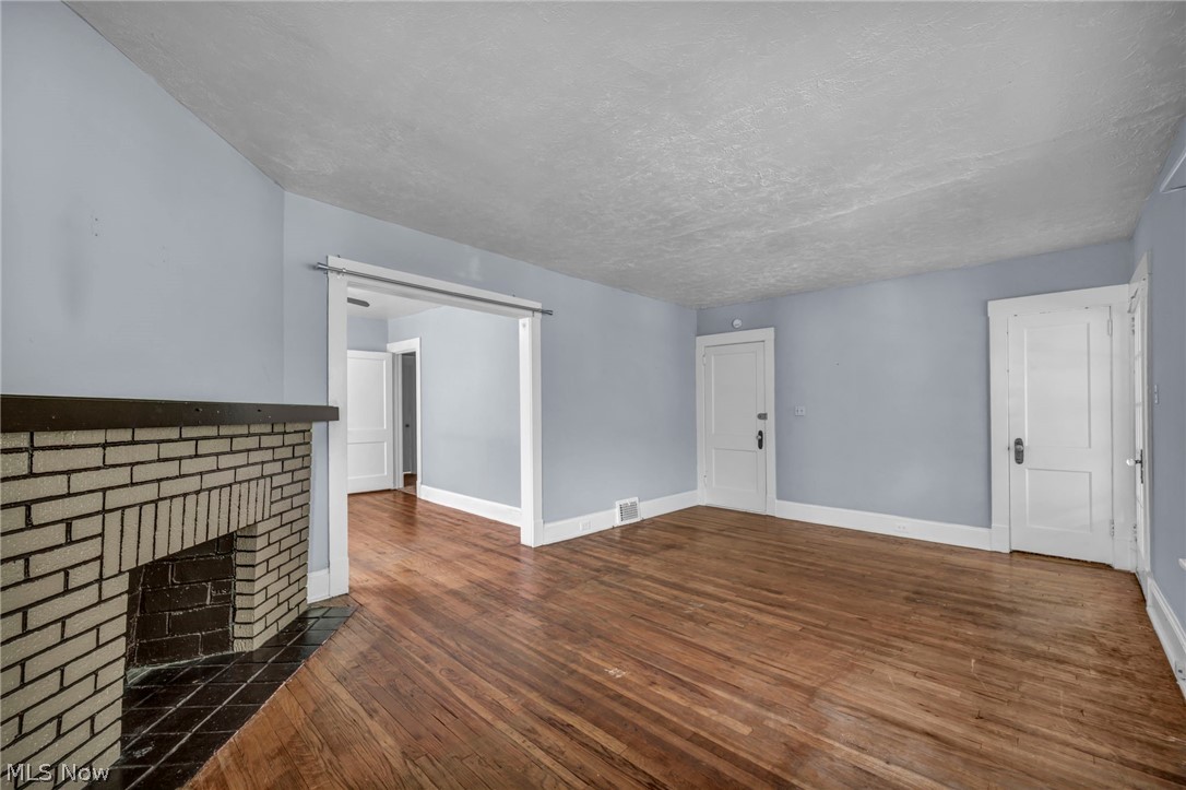1606 Larchmont Avenue Lakewood OH 44107