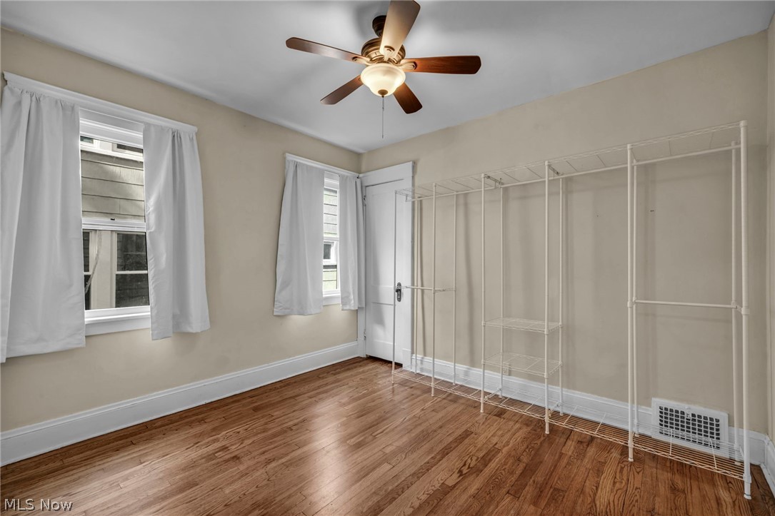 1606 Larchmont Avenue Lakewood OH 44107