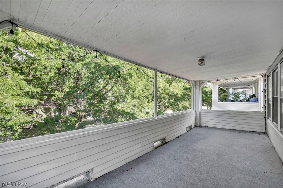 1606 Larchmont Avenue Lakewood OH 44107