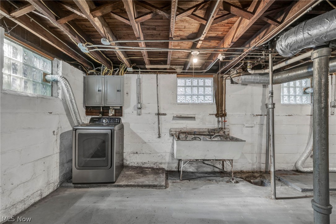 1606 Larchmont Avenue Lakewood OH 44107