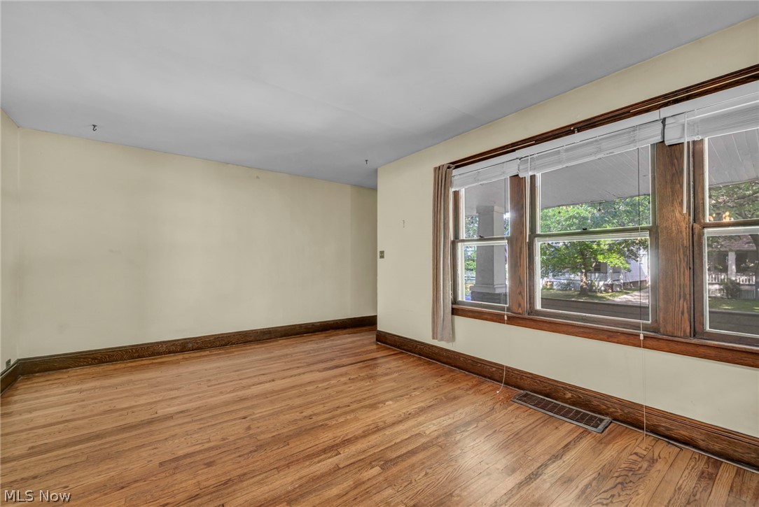 1606 Larchmont Avenue Lakewood OH 44107