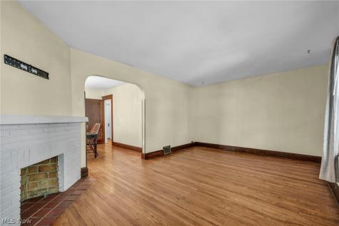 1606 Larchmont Avenue Lakewood OH 44107
