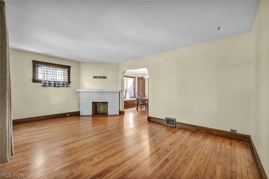 1606 Larchmont Avenue Lakewood OH 44107