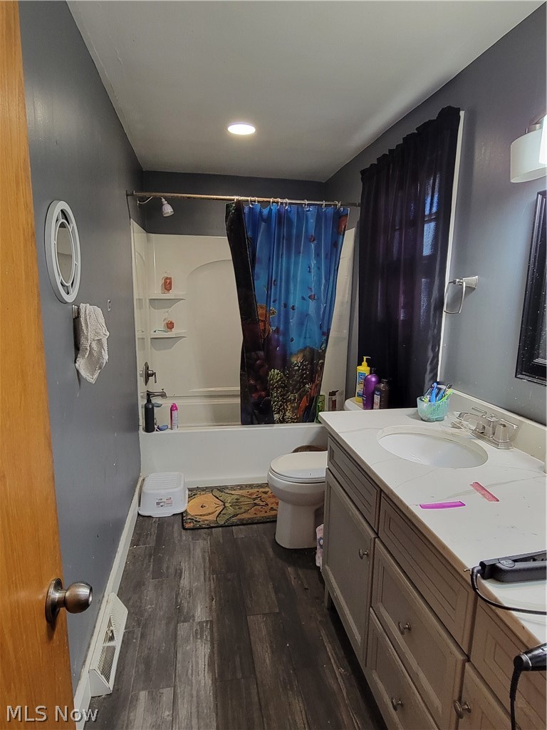 200/202 Meadowbrook Avenue Boardman OH 44512