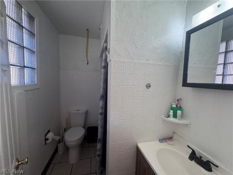 1326 W 95th Street Cleveland OH 44102