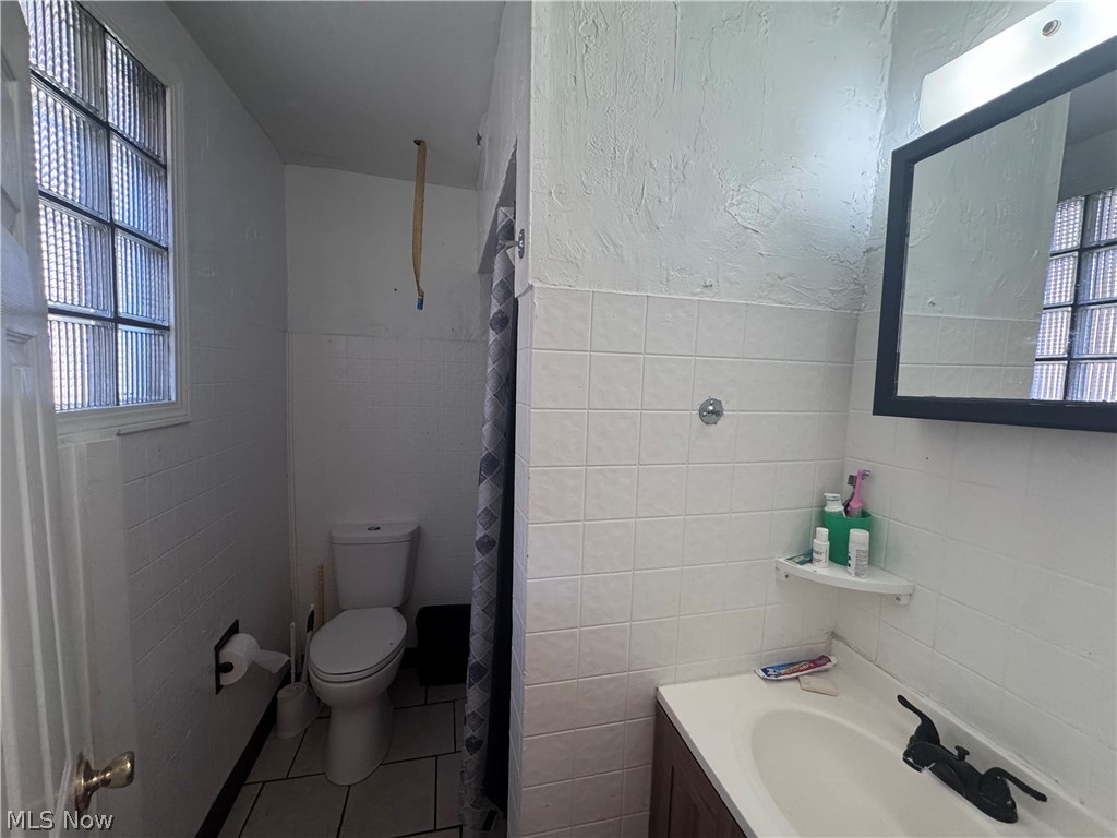 1326 W 95th Street Cleveland OH 44102