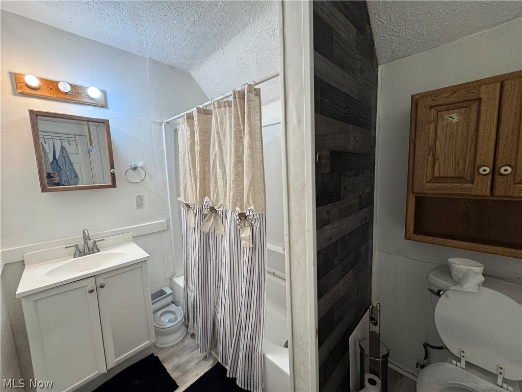 1326 W 95th Street Cleveland OH 44102