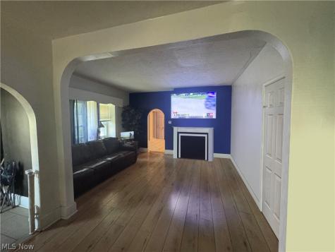 1326 W 95th Street Cleveland OH 44102