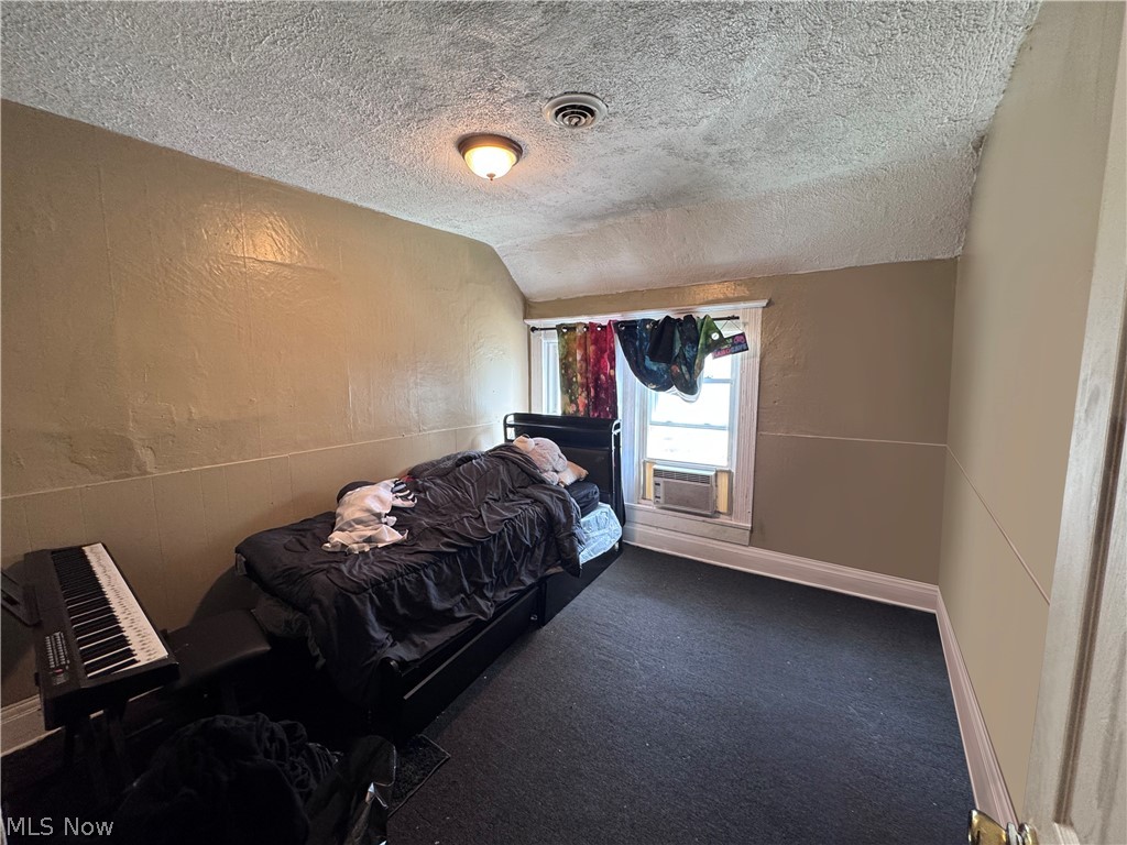 1326 W 95th Street Cleveland OH 44102