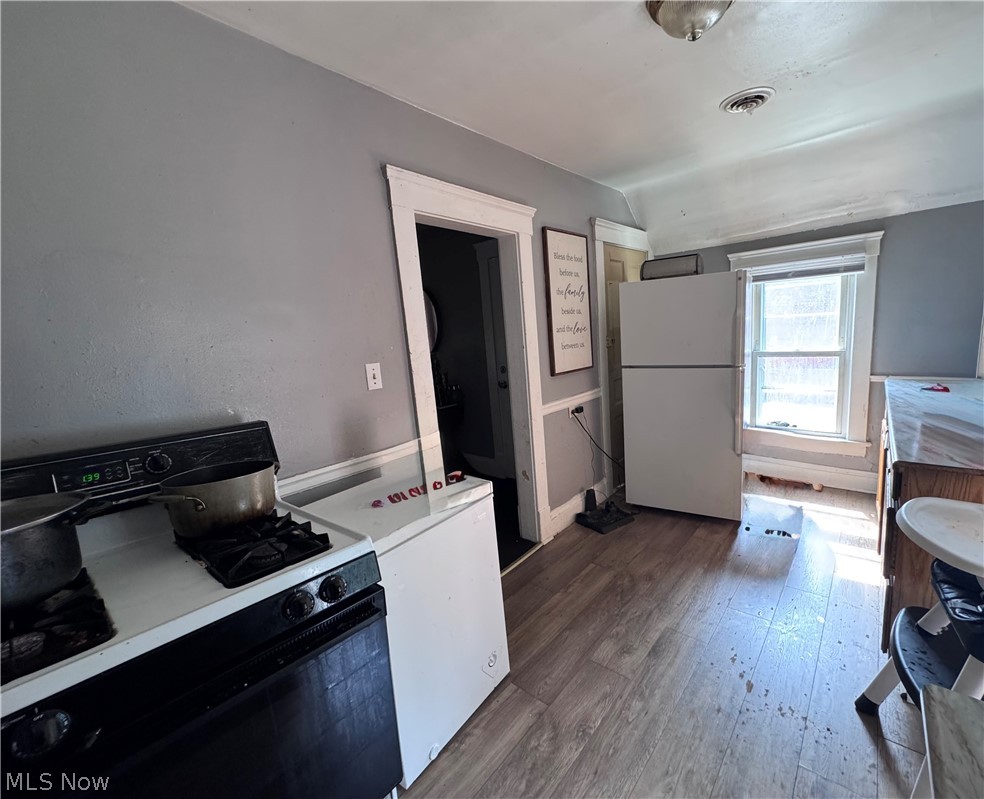 1326 W 95th Street Cleveland OH 44102
