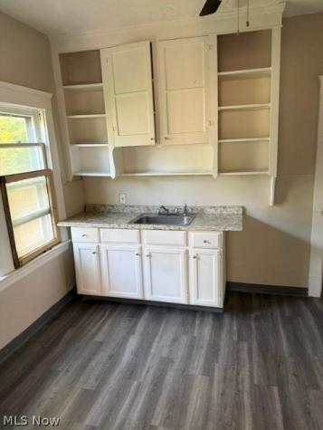 9816 Manor Avenue Cleveland OH 44104