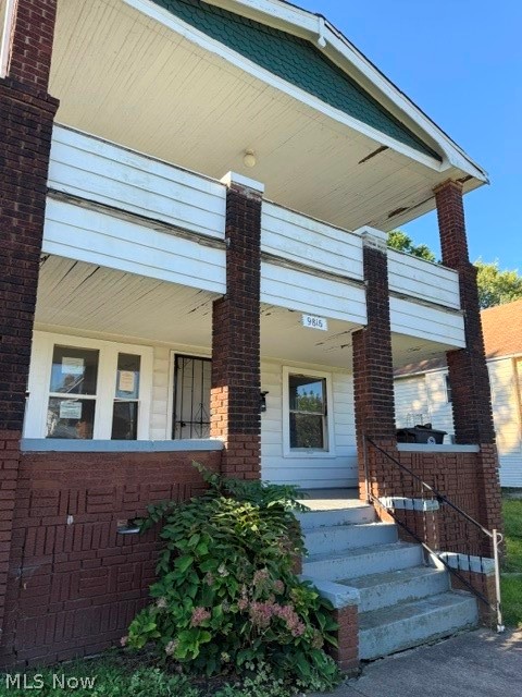 9816 Manor Avenue Cleveland OH 44104