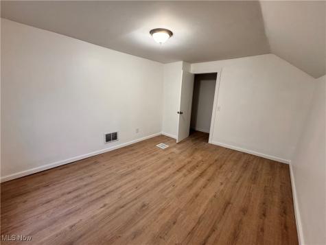 338 17th Street Elyria OH 44035