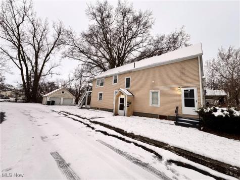 338 17th Street Elyria OH 44035