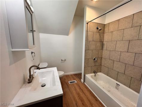 338 17th Street Elyria OH 44035
