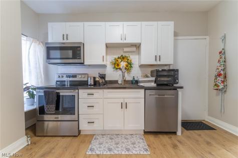 1364 W 58th Street Cleveland OH 44102
