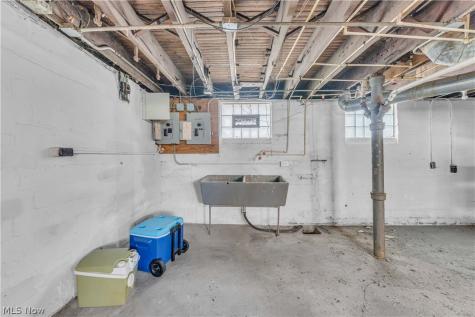 3554 E 113th Street Cleveland OH 44105