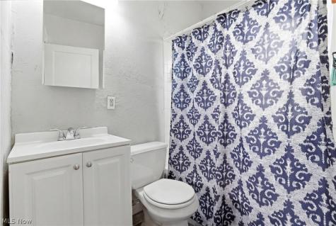 4025 E 144th Street Cleveland OH 44128