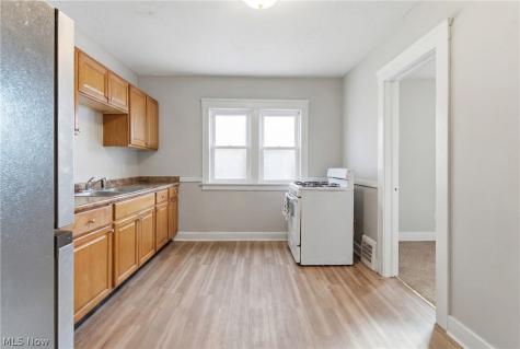 4025 E 144th Street Cleveland OH 44128