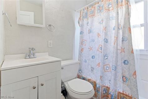 4025 E 144th Street Cleveland OH 44128