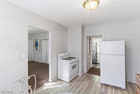 4025 E 144th Street Cleveland OH 44128