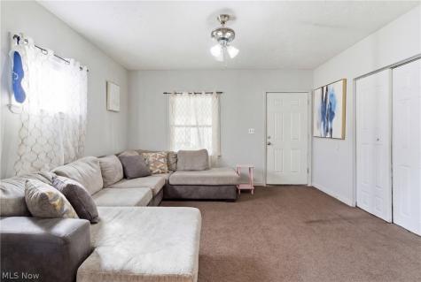 4025 E 144th Street Cleveland OH 44128