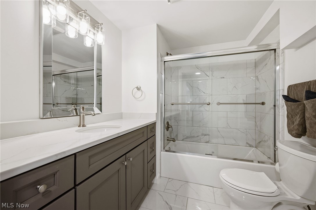 58 W Orange Street Chagrin Falls OH 44022