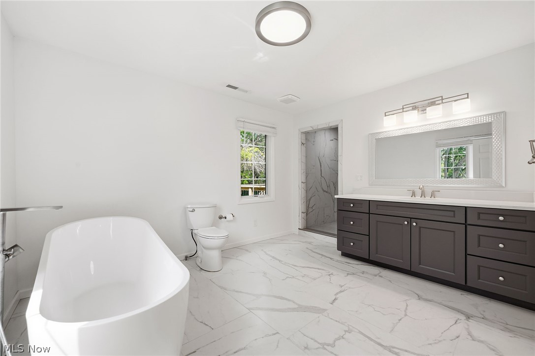 58 W Orange Street Chagrin Falls OH 44022