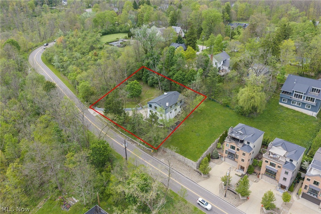58 W Orange Street Chagrin Falls OH 44022