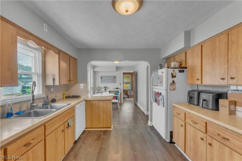 7601 Wooster Parma OH 44129