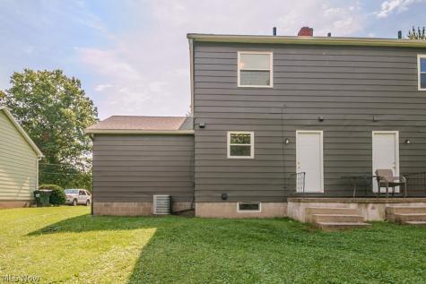 4296 & 4300 Lorwood Drive Stow OH 44224