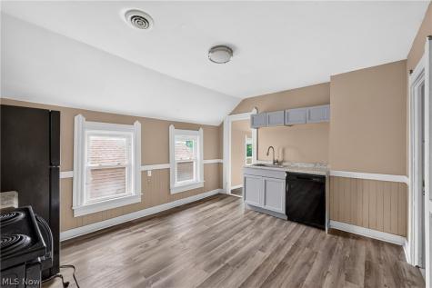 2026 W 44th Street Cleveland OH 44113