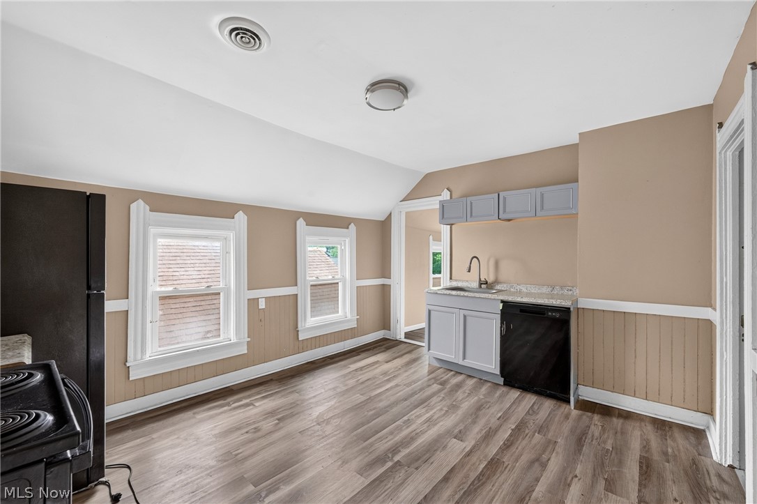 2026 W 44th Street Cleveland OH 44113