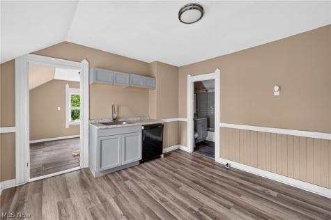 2026 W 44th Street Cleveland OH 44113