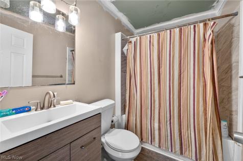 2026 W 44th Street Cleveland OH 44113