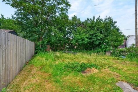 2026 W 44th Street Cleveland OH 44113