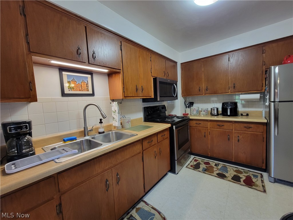 4504/4506 Middletown Road E New Middletown OH 44442