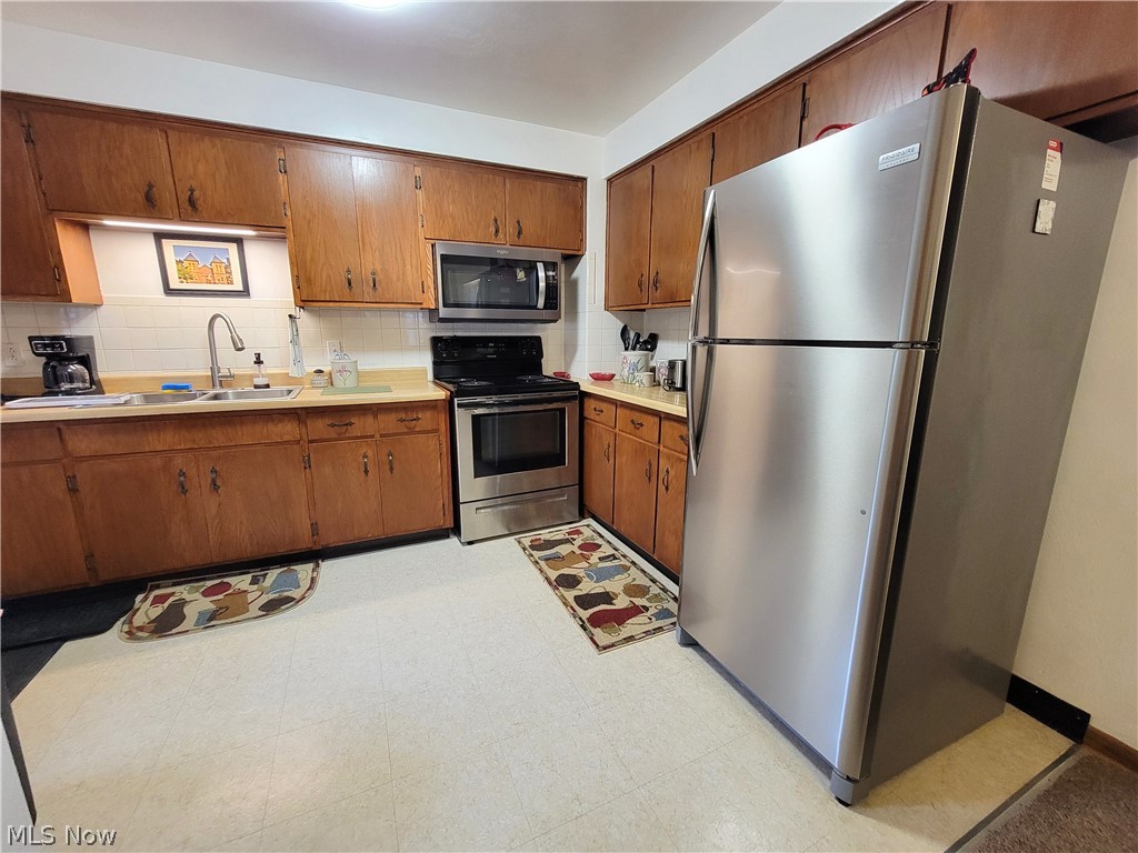 4504/4506 Middletown Road E New Middletown OH 44442