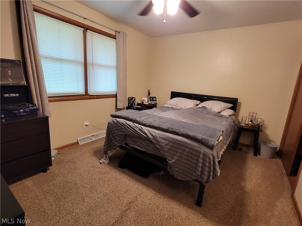 4504/4506 Middletown Road E New Middletown OH 44442