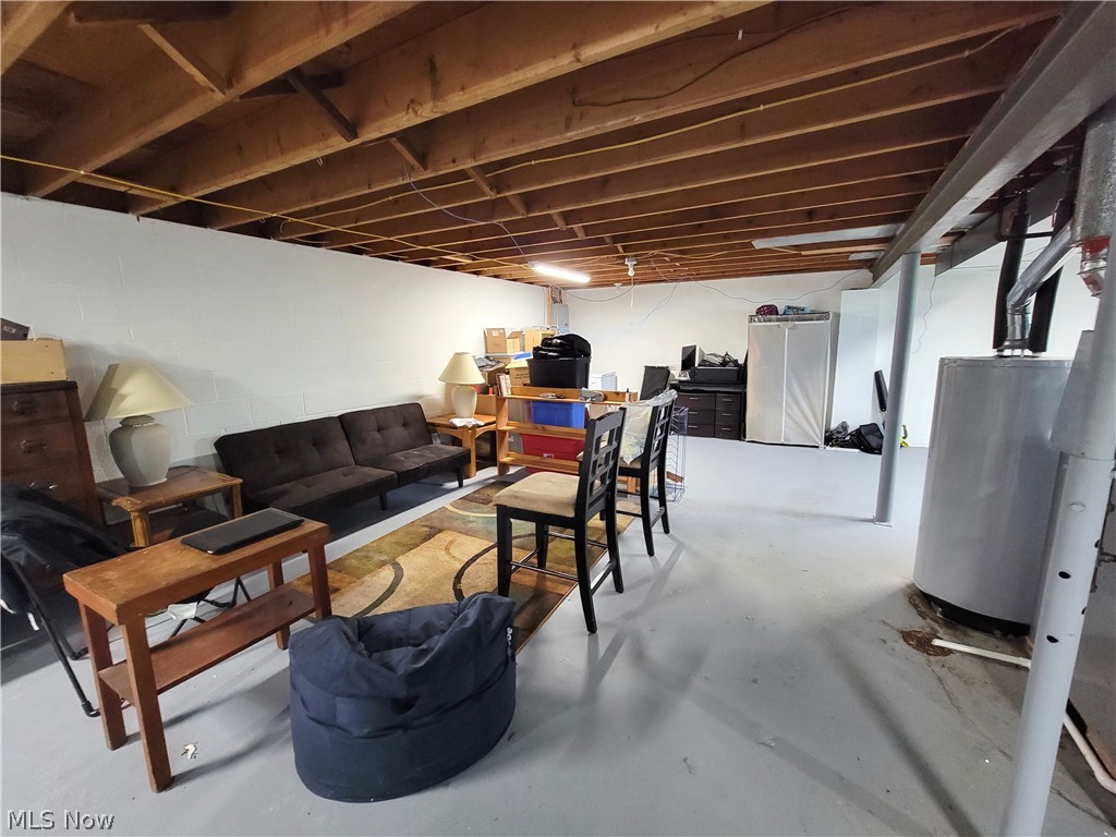 4504/4506 Middletown Road E New Middletown OH 44442