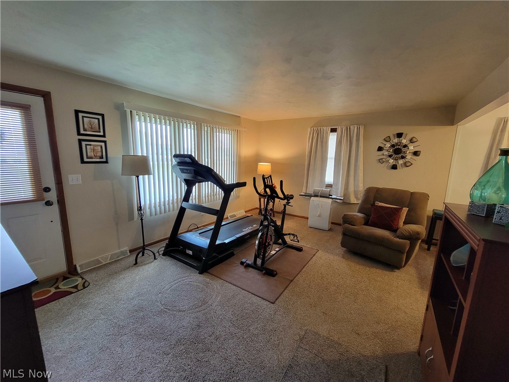 4504/4506 Middletown Road E New Middletown OH 44442