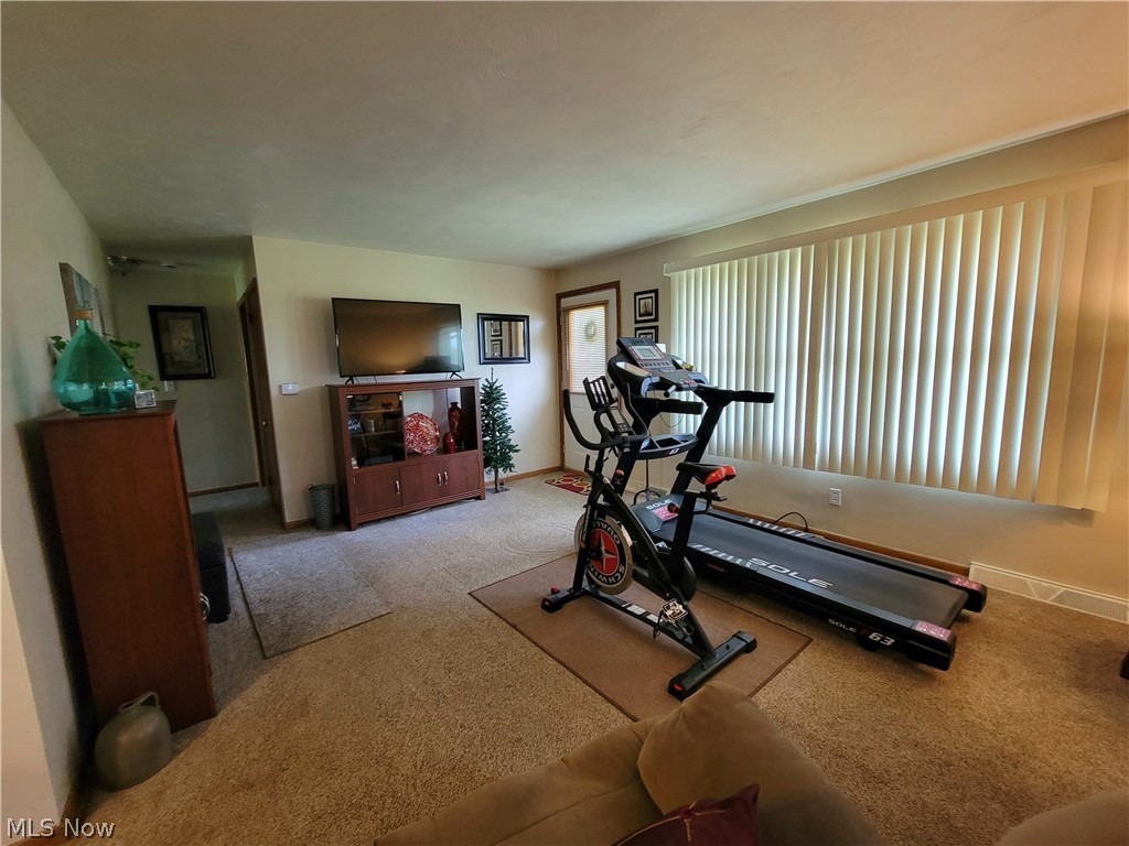 4504/4506 Middletown Road E New Middletown OH 44442