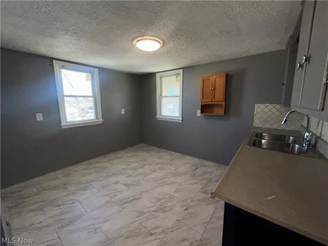10925 Mccracken Road Garfield Heights OH 44125